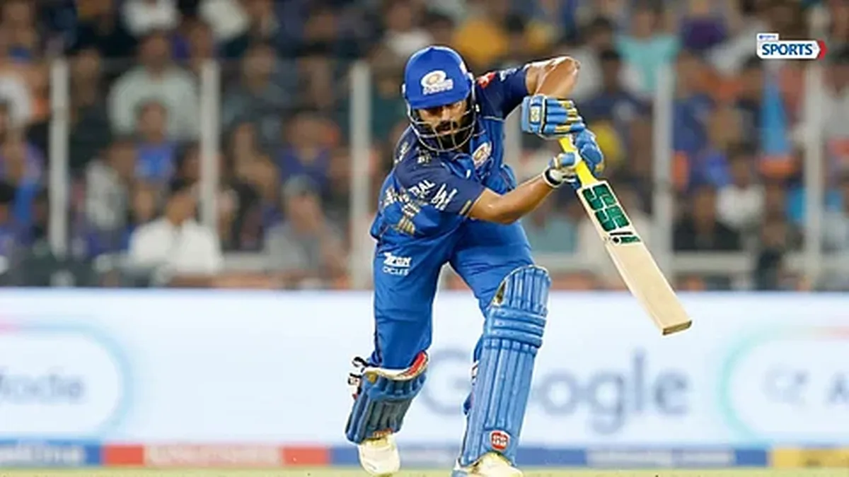 Naman Dhir biography: Naman Dhir smashing a big shot