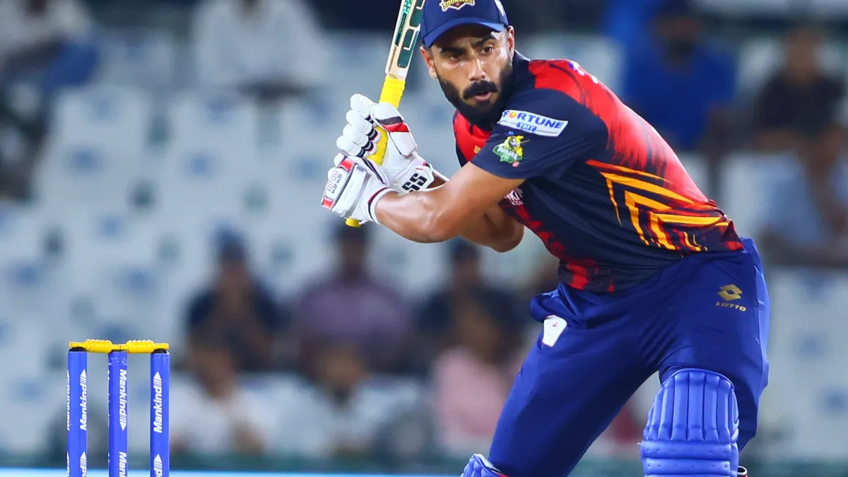 Naman Dhir biography: Naman Dhir batting for Amritsar Soormas