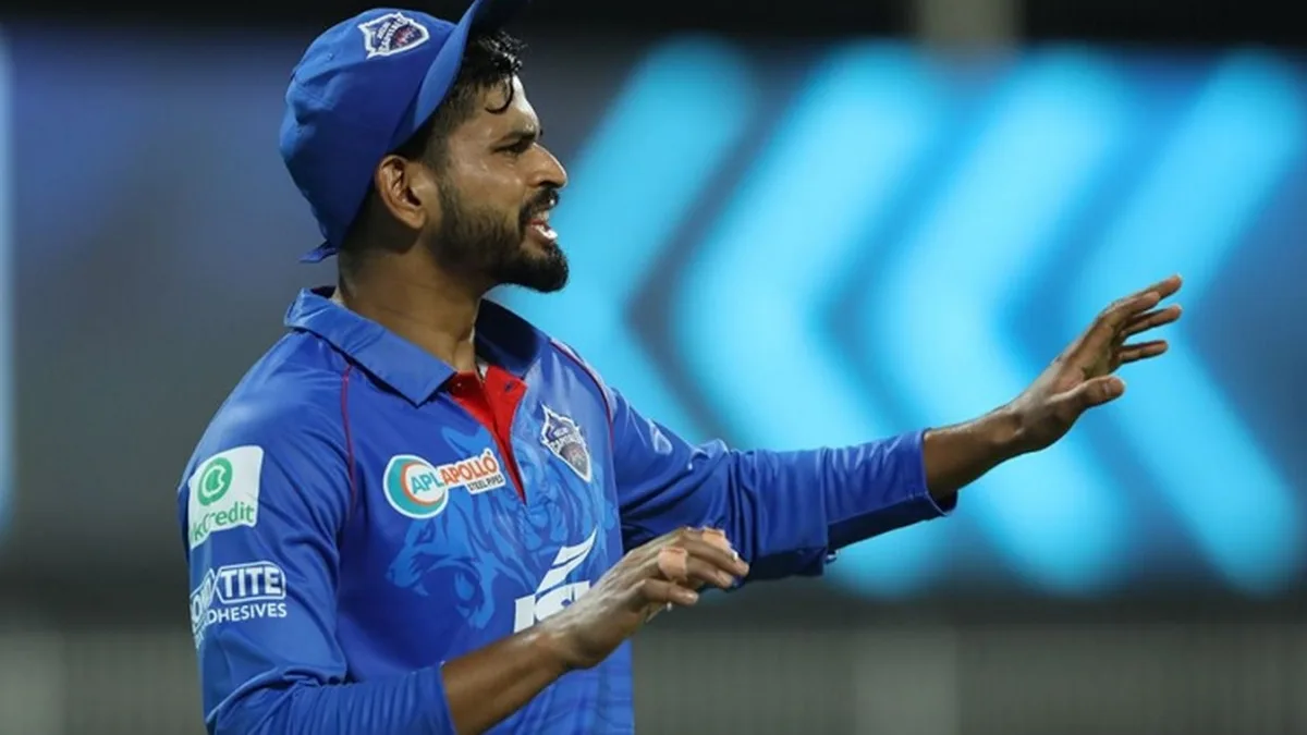 Shreyas Iyer biography: young Shreyas Iyer on the field
