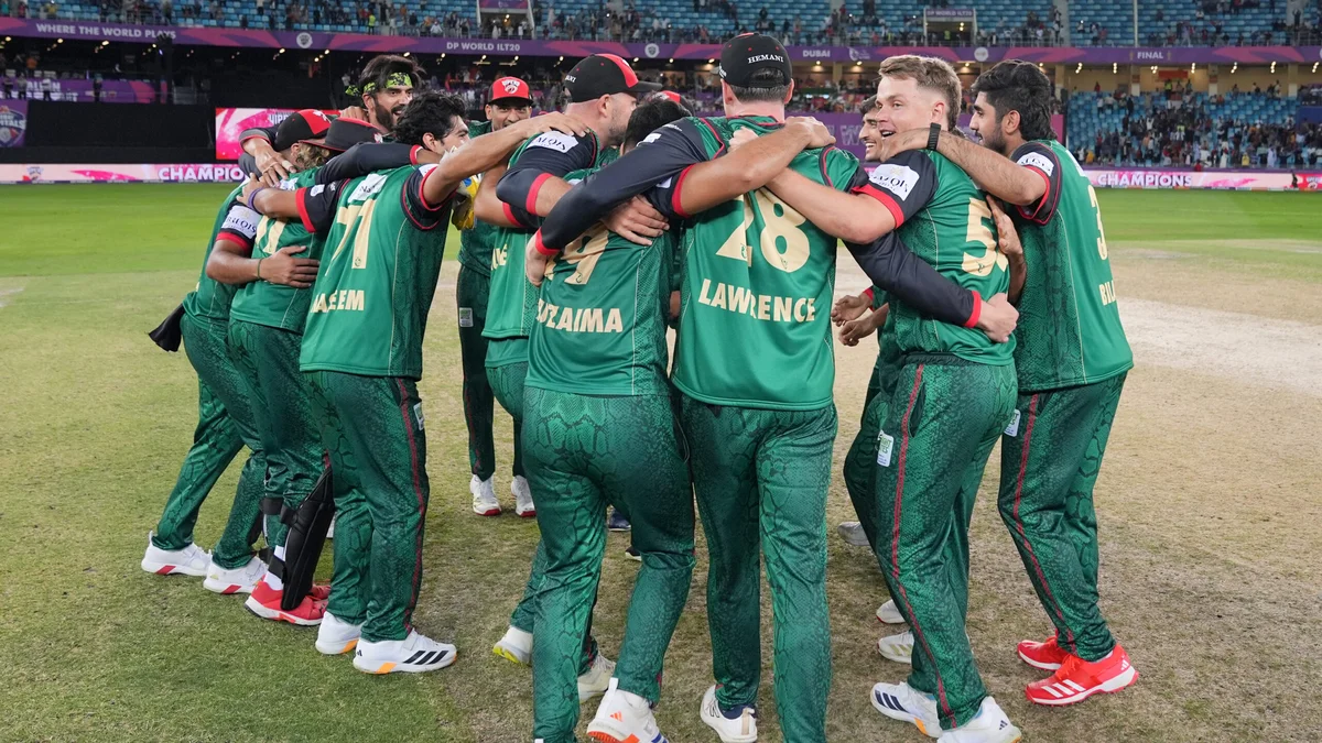 Hassan Nawaz Desert Vipers celebrate the ILT20 title